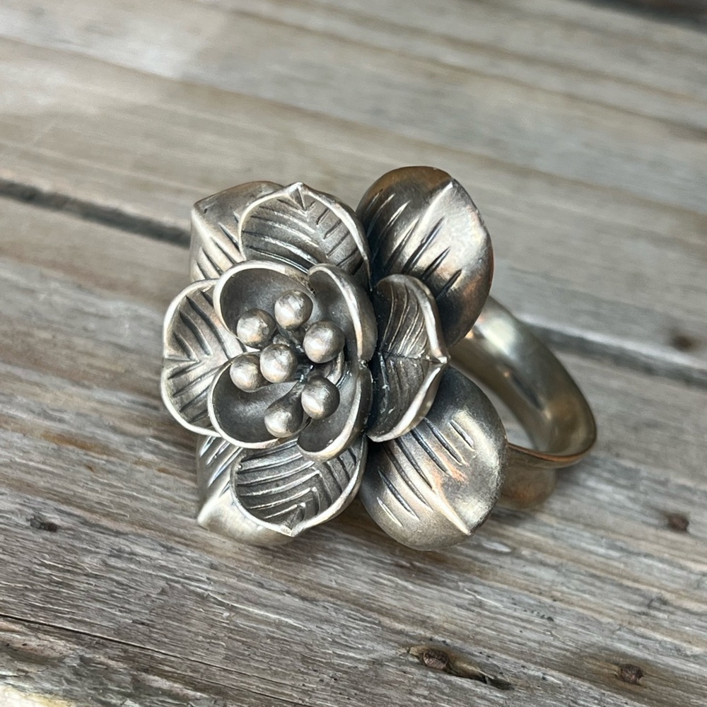 Satya Sterling Silver 925 - Large Adjustable Flower Statement Ring - Size 7.5